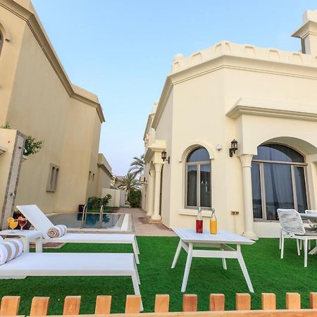 The S Holiday Homes - Stunning 5 Bedrooms Villa At The Palm Jumeirah With Private Beach And Pool Dubai Exterior photo