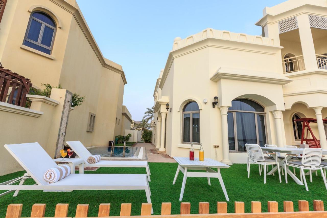 The S Holiday Homes - Stunning 5 Bedrooms Villa At The Palm Jumeirah With Private Beach And Pool Dubai Exterior photo